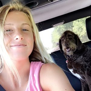 Meet your Posher, Lauren